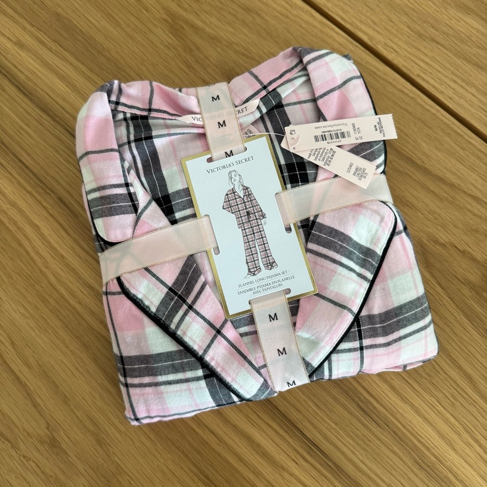 NWT VICTORIA SECRET Brand New Plaid Pajamas Size M - Picture 2 of 4